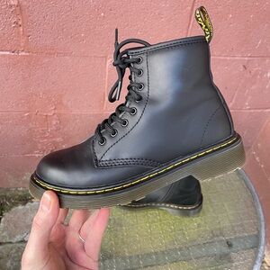 Dr Martens 1460J Black Leather Combat Boots size 2 Juniors